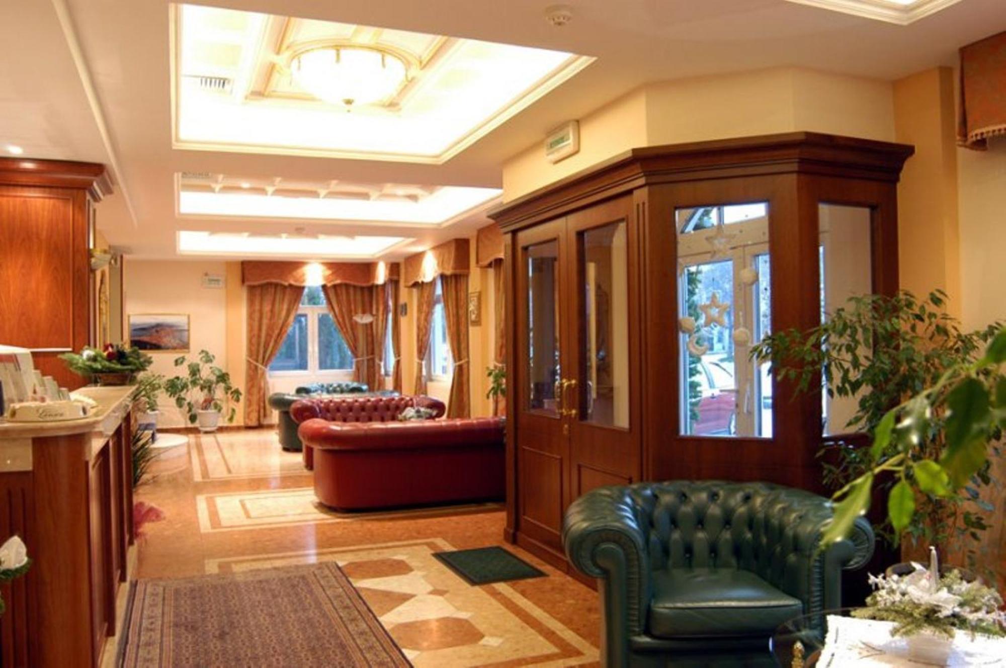 Hotel In 3*